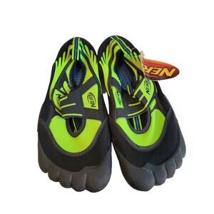 Large Youth (2/3) Nerf Toed Shoes Black Neon Green Water Beach Shoes New